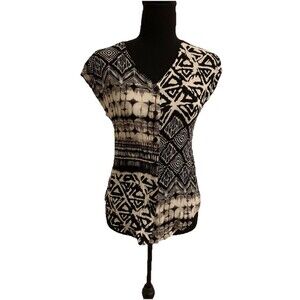 Chicos Size 00 Womens XS Top Black White Cap Sleeve Button Blouse Stretch